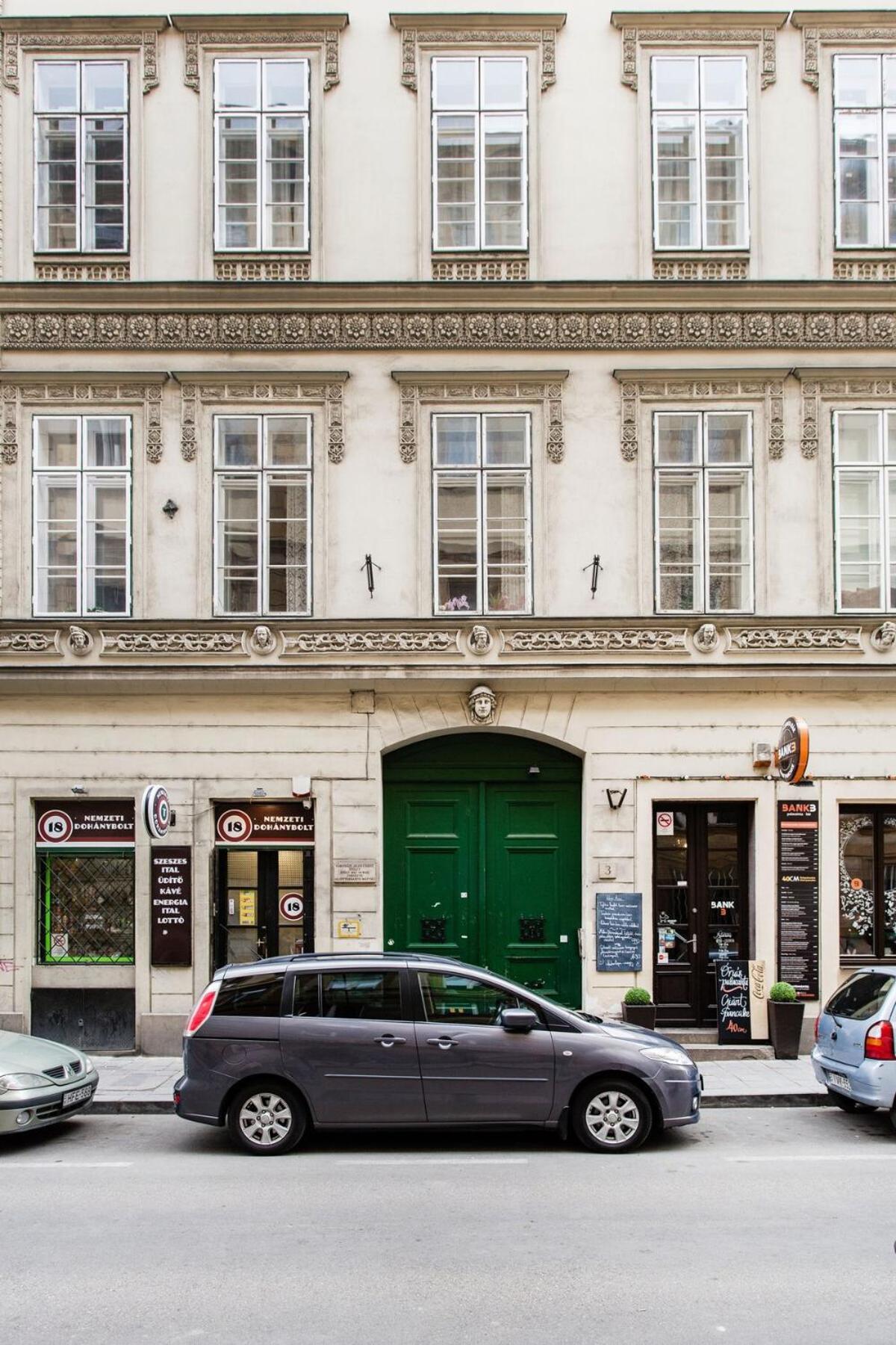 Bank Street Loft In Pest Center Apartment